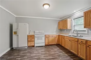 308 Bristol St, Lexington, NC 27292 - Photo 11
