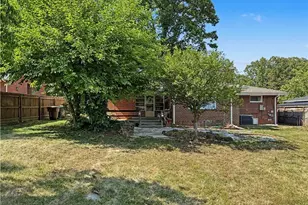 2213 Cone Blvd, Greensboro, NC 27408 - Photo 33