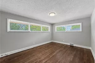 2213 Cone Blvd, Greensboro, NC 27408 - Photo 17