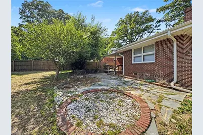 2213 Cone Boulevard, Greensboro, NC 27408 - Photo 29