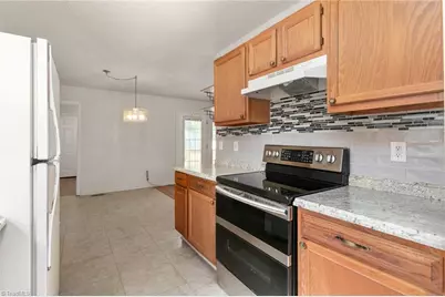 810 Arthur Avenue, High Point, NC 27263 - Photo 15