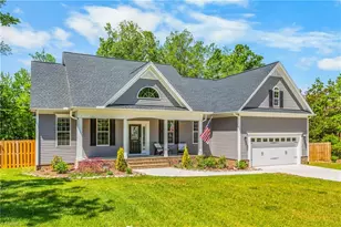 1401 Ashland Dr, Reidsville, NC 27320 - Photo 1