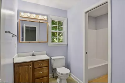 705 Luxbury Road, Winston-Salem, NC 27104 - Photo 25