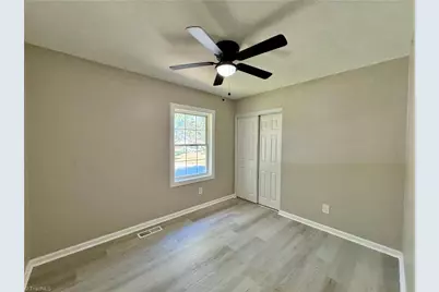 2401 Phoenix Drive, Greensboro, NC 27406 - Photo 33
