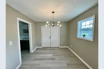 2401 Phoenix Drive, Greensboro, NC 27406 - Photo 9