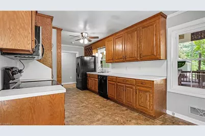 307 E Main Street, Stoneville, NC 27048 - Photo 15