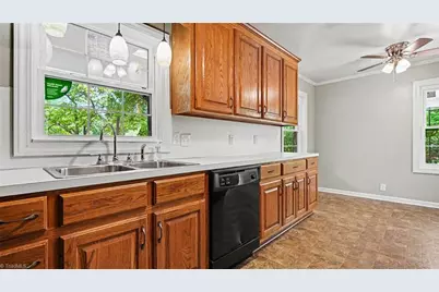 307 E Main Street, Stoneville, NC 27048 - Photo 13
