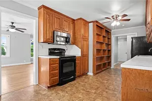 307 E Main St, Stoneville, NC 27048 - Photo 11