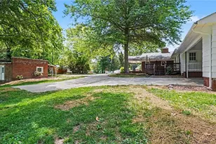 307 E Main St, Stoneville, NC 27048 - Photo 41