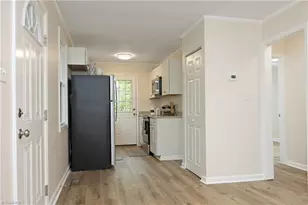 1312 Woodside Dr, Greensboro, NC 27405 - Photo 9