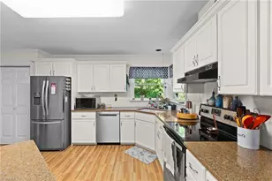 9412 Horse Creek Run, Kernersville, NC 27284 - Photo 9