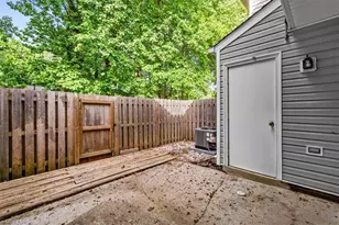 4345 Baylor St, Greensboro, NC 27455 - Photo 25