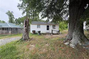 1015 Moody St, Greensboro, NC 27401 - Photo 1