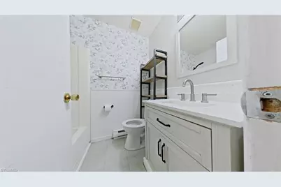 1105 Meadowbrook Boulevard, High Point, NC 27260 - Photo 7