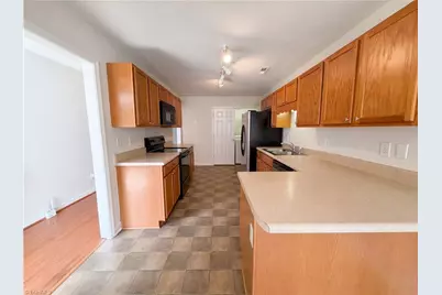 2015 Gyro Drive, Winston-Salem, NC 27127 - Photo 5