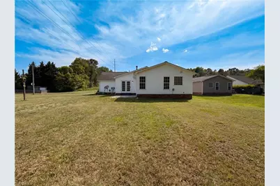 2015 Gyro Drive, Winston-Salem, NC 27127 - Photo 17