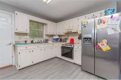 688 Shoreline Drive, Lexington, NC 27292 - Photo 7