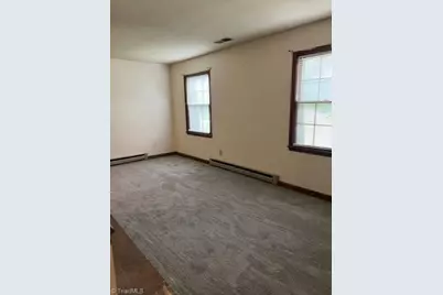 1002 Walnut Street, Reidsville, NC 27320 - Photo 3