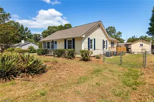 214 Moon St, Thomasville, NC 27360 - Photo 3
