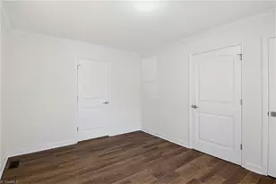 214 Moon St, Thomasville, NC 27360 - Photo 21