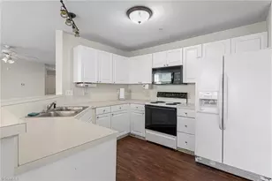 2219 Delaney Dr, Burlington, NC 27215 - Photo 9