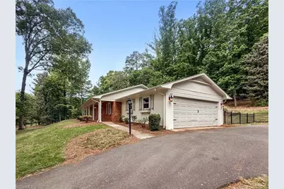 1011 Westmont Drive, Asheboro, NC 27205 - Photo 3