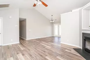 513 Brassfield Dr, Burlington, NC 27217 - Photo 9