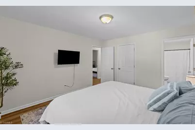 3010 Shady Lawn Drive, Greensboro, NC 27408 - Photo 21