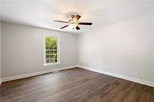 409 Peele St, Burlington, NC 27215 - Photo 25