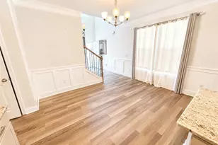 807 Riley Ln, Greensboro, NC 27455 - Photo 9
