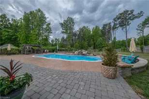 5707 Middlebury Pl, Greensboro, NC 27410 - Photo 33