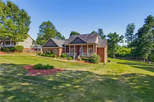 5567 Friendship Glen Dr, Browns Summit, NC 27214 - Photo 7