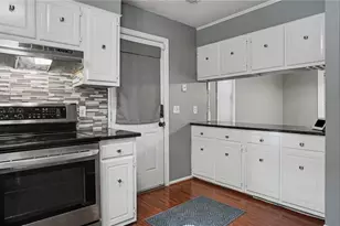 1831 Pope Ln, Kernersville, NC 27284 - Photo 9