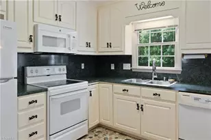 211 S Boyles St, Pilot Mountain, NC 27041 - Photo 17