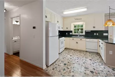 211 S Boyles Street, Pilot Mountain, NC 27041 - Photo 13