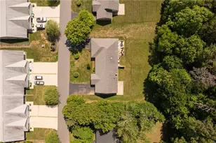 211 S Boyles St, Pilot Mountain, NC 27041 - Photo 3