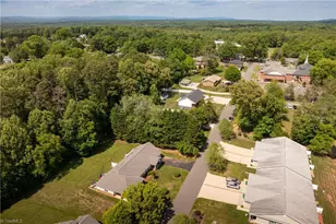 211 S Boyles St, Pilot Mountain, NC 27041 - Photo 47