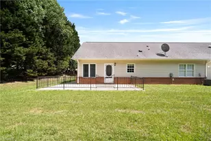 211 S Boyles St, Pilot Mountain, NC 27041 - Photo 43