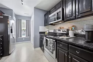 4105 Bluestem Dr, Greensboro, NC 27405 - Photo 9