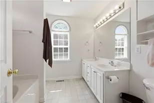 4105 Bluestem Dr, Greensboro, NC 27405 - Photo 13