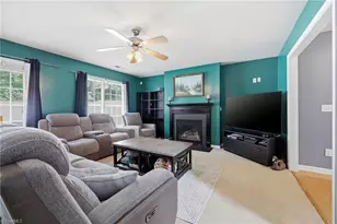4105 Bluestem Dr, Greensboro, NC 27405 - Photo 5