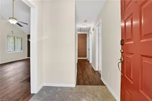 2804 Waters Edge Ln, Greensboro, NC 27410 - Photo 5
