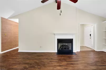 2804 Waters Edge Lane, Greensboro, NC 27410 - Photo 9