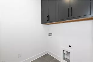 3235 W Friendly Ave, Greensboro, NC 27408 - Photo 31