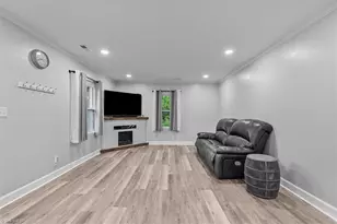 1009 W 25th St, Winston-Salem, NC 27106 - Photo 9