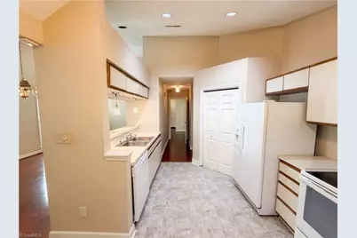 17 Brookway Drive, Greensboro, NC 27410 - Photo 7