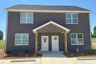 122 Diver Dr, Lexington, NC 27295 - Photo 1