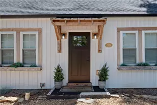706 Elk Spur St, Elkin, NC 28621 - Photo 5