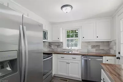 902 Breeze Hill Road, Asheboro, NC 27203 - Photo 9