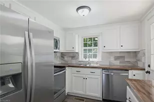902 Breeze Hill Rd, Asheboro, NC 27203 - Photo 9